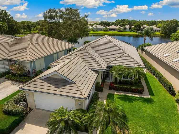 Single-family house For Sale in 337, Northwest Bentley Circle, Port Saint Lucie, Florida