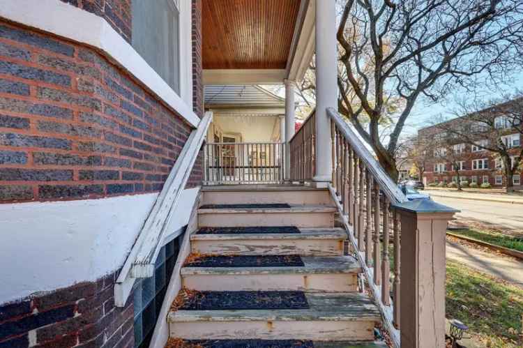 Multi-family house For Sale in 4317, North Ashland Avenue, Chicago, Illinois