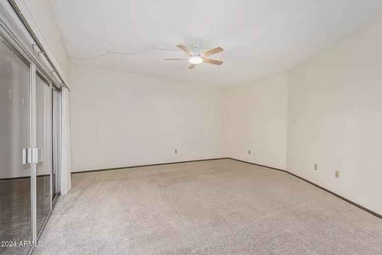 Apartment For Sale in 10526, West Palmeras Drive, Sun City, Arizona