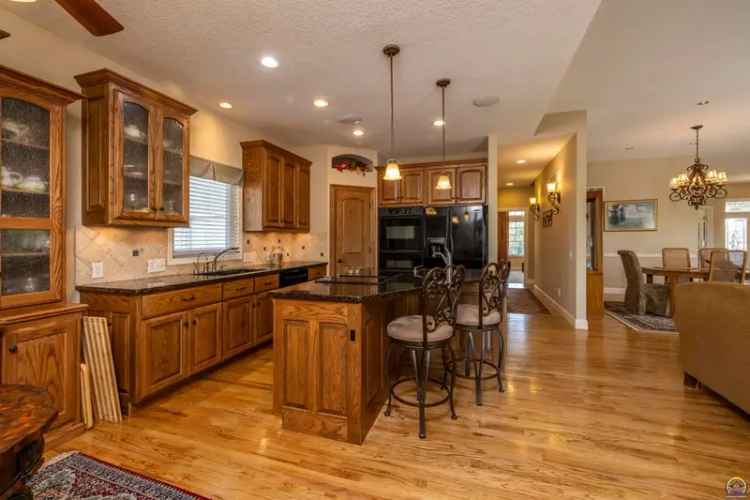 Single-family house For Sale in 5939, Northeast Shaffer Road, Topeka, Kansas