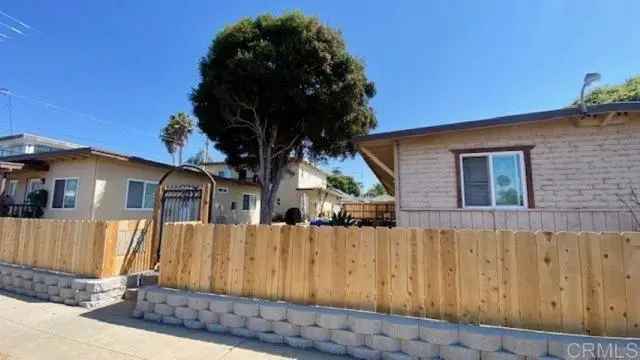 Multi-family house For Sale in 718, North Freeman Street, Oceanside, California