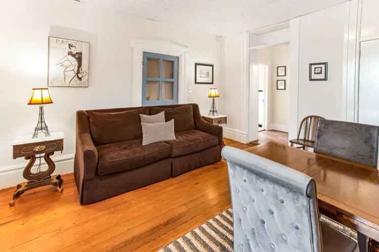 Historic Savannah Apartment Rental - Walk to Dining and Bars