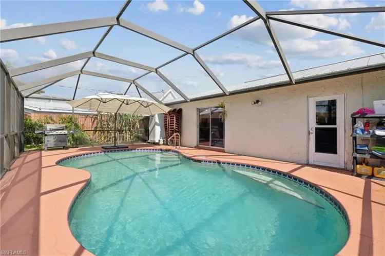 Single-family house For Sale in 4114, Dale Avenue, East Naples, Florida