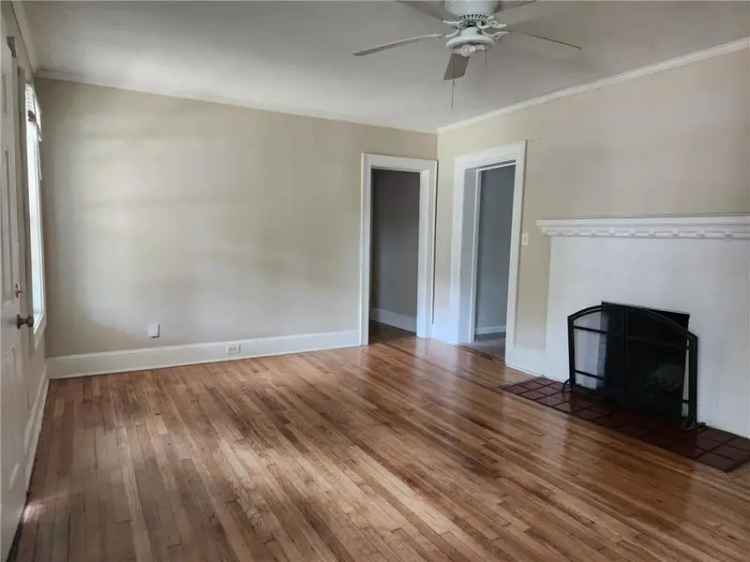 Single-family house For Sale in Georgia