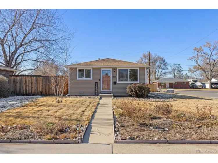 Single-family house For Sale in 5235, Quay Street, Arvada, Colorado