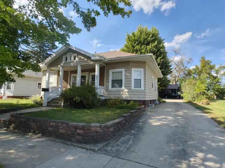 Single-family house For Sale in 405, West Marion Street, Manchester, Iowa