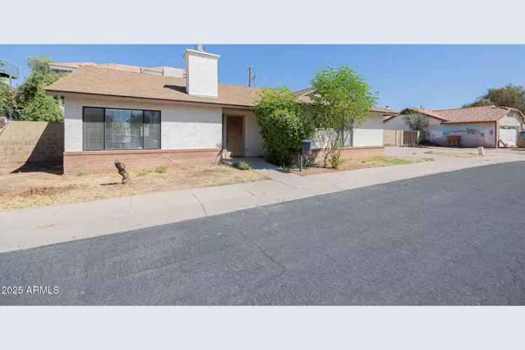 Single-family house For Sale in 1016, East Woodland Avenue, Phoenix, Arizona