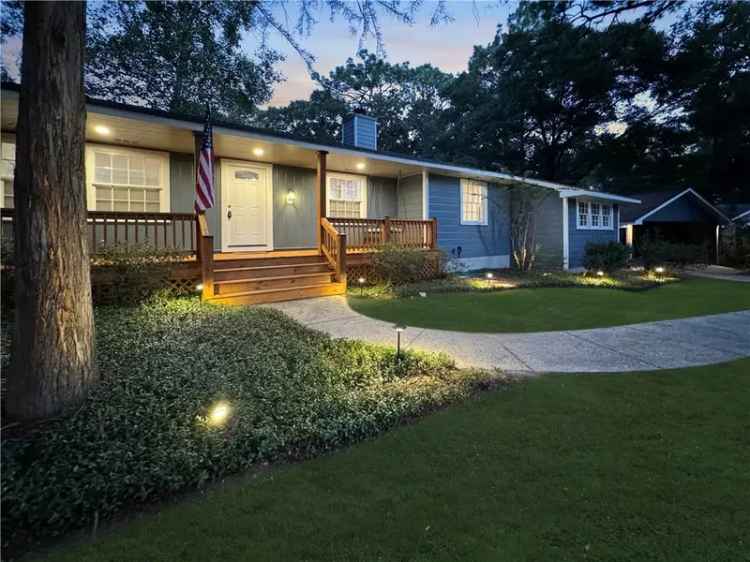 Single-family house For Sale in Mobile, Alabama