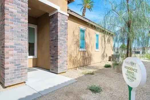 Single-family house For Sale in Indio, California