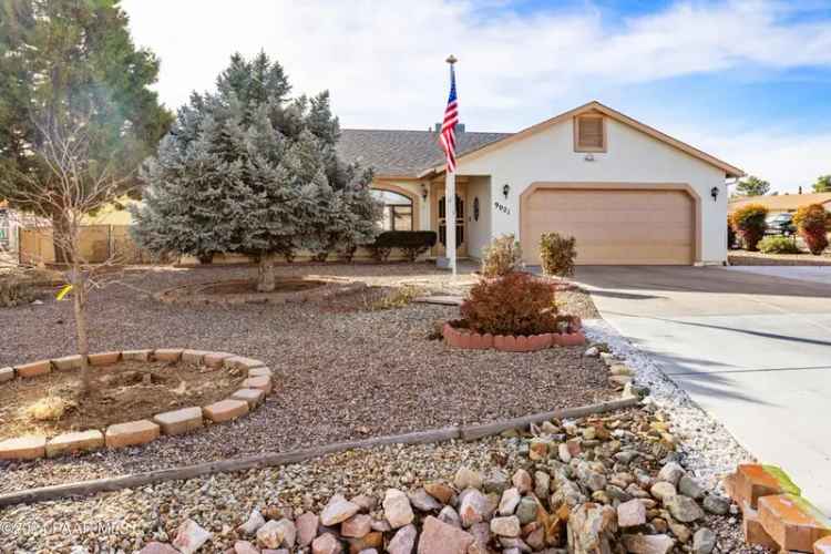 Single-family house For Sale in 9021, East Bighorn Drive, Prescott Valley, Arizona