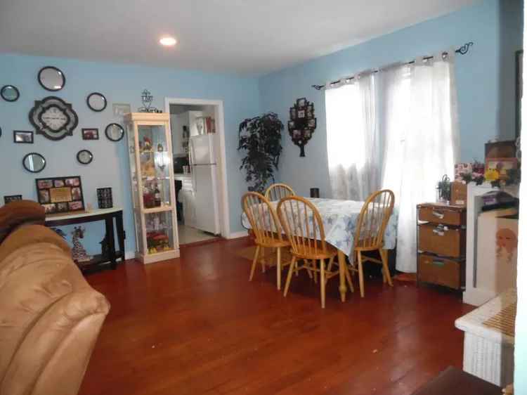 Single-family house For Sale in Lake Worth Beach, Florida