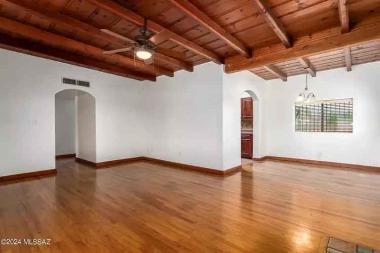 Single-family house For Sale in Tucson, Arizona