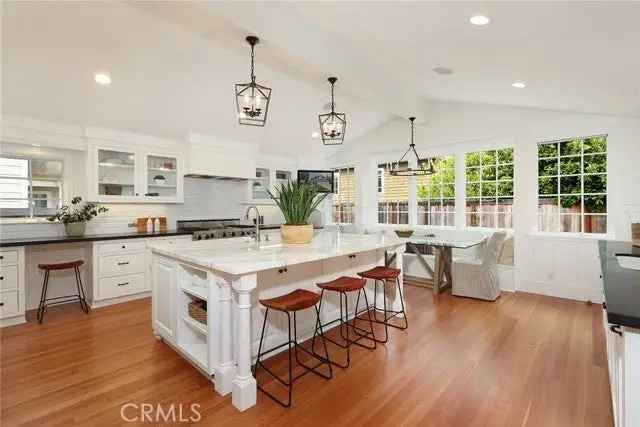 Single-family house For Sale in 1830, Port Renwick Place, Newport Beach, California