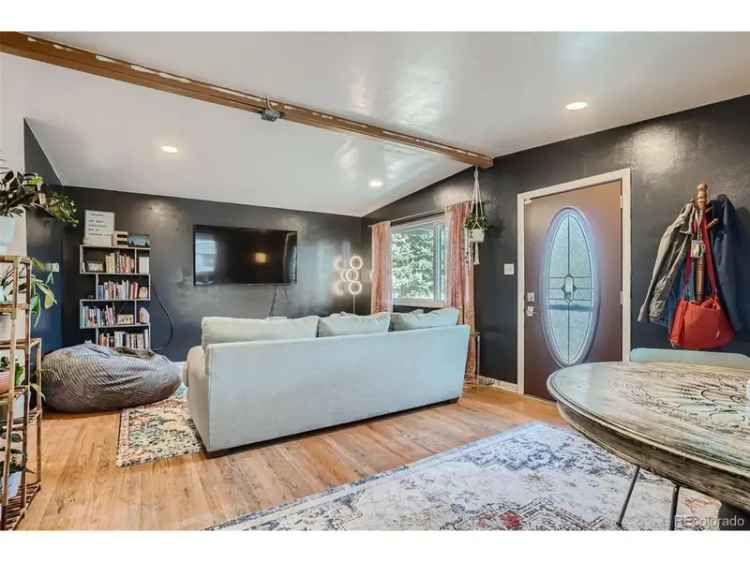 Single-family house For Sale in Denver, Colorado