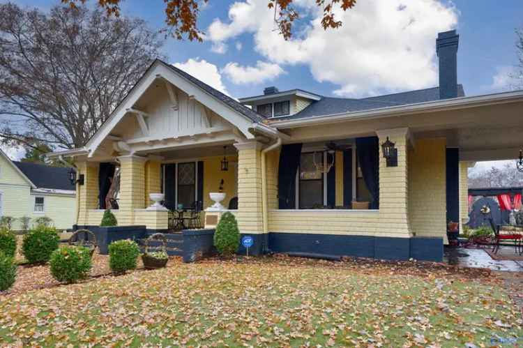 Single-family house For Sale in Decatur, Alabama