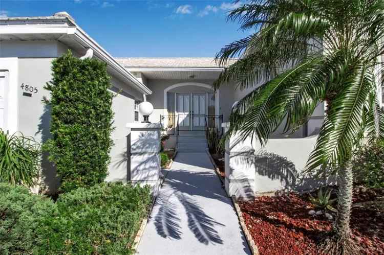 Condo For Sale in 4805, 61st Avenue Terrace West, Bradenton, Florida