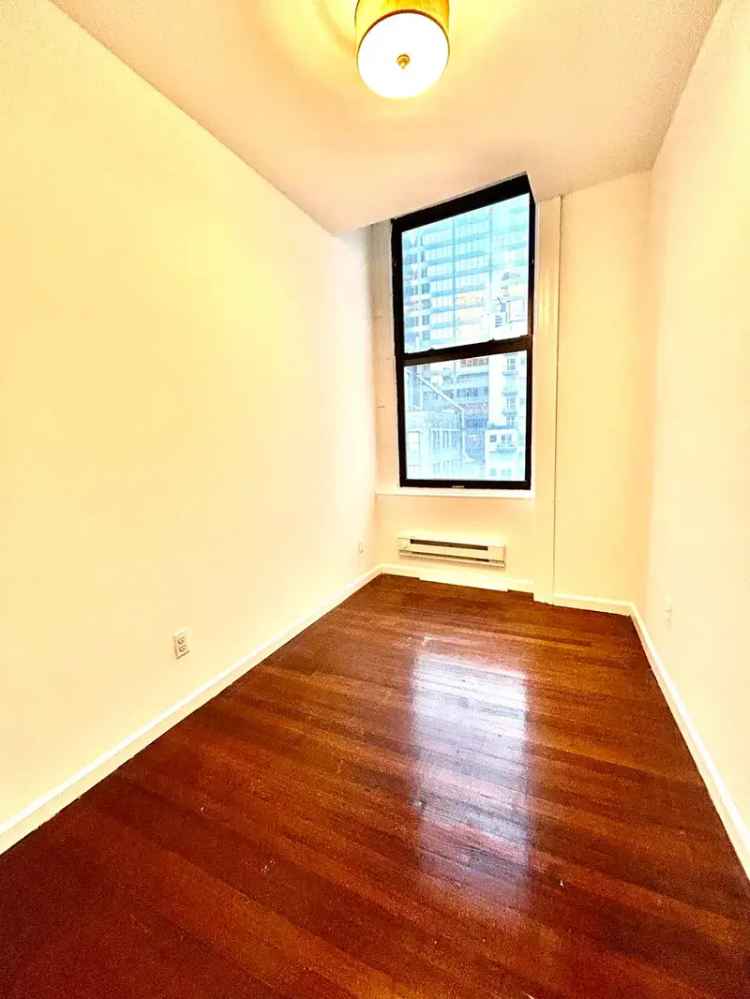 Two Bedroom Apartment in FiDi No Broker Fee