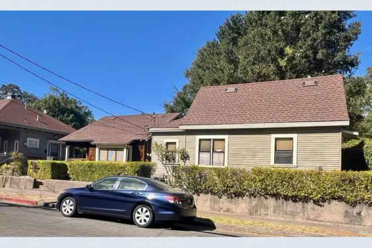 Multi-family house For Sale in 964, San Anselmo Avenue, San Anselmo, California