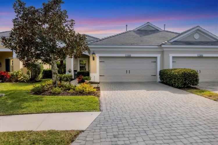 Single-family house For Sale in 11808, Sawgrass Lake Terrace, Bradenton, Florida