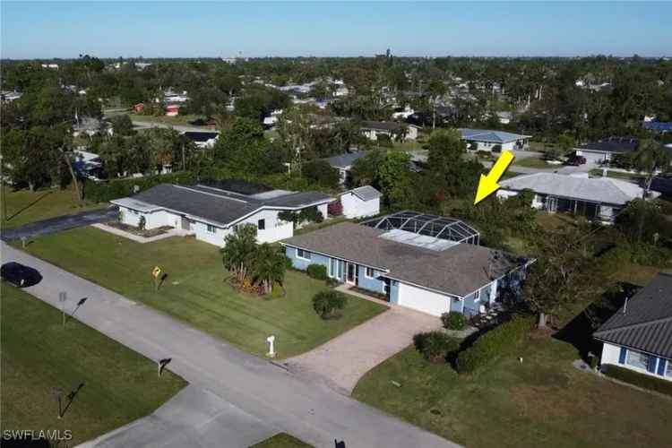 Single-family house For Sale in Villas, Florida