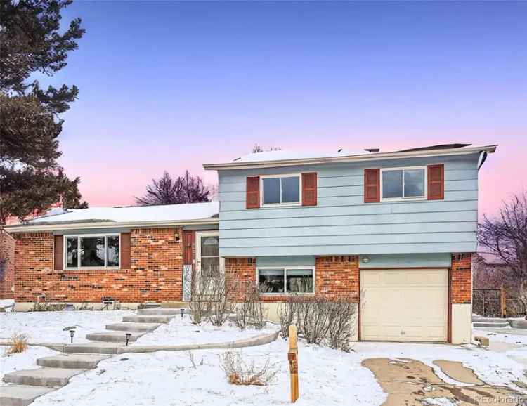 Single-family house For Sale in 6021, West 110th Place, Westminster, Colorado