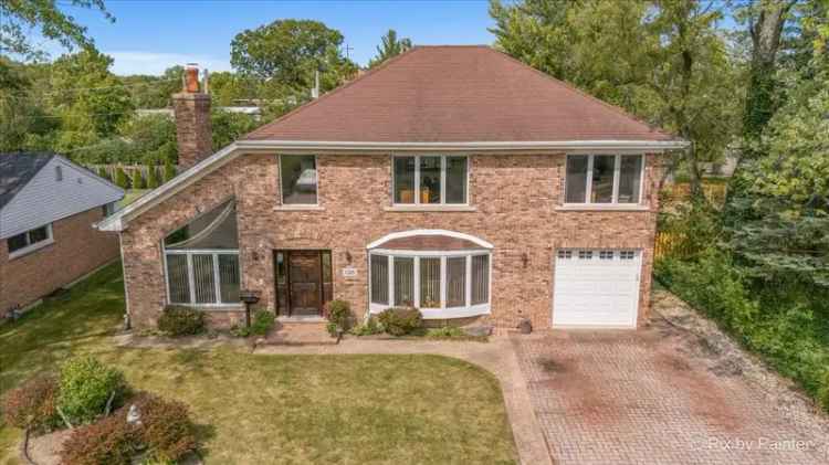 Single-family house For Sale in 618, Berglund Place, Northbrook, Illinois