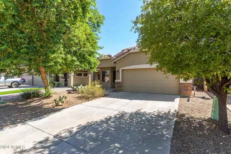 Single-family house For Sale in 36029, North Mirandesa Drive, San Tan Valley, Arizona