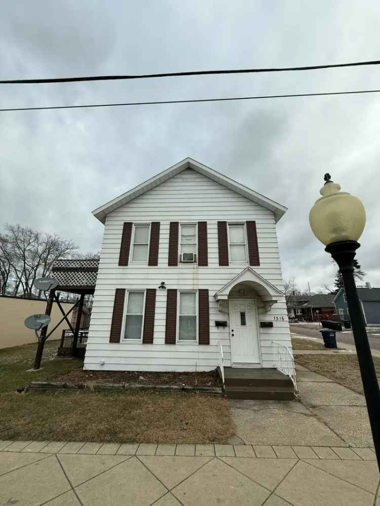 Multi-family house For Sale in 1316, Franklin Street, Michigan City, Indiana