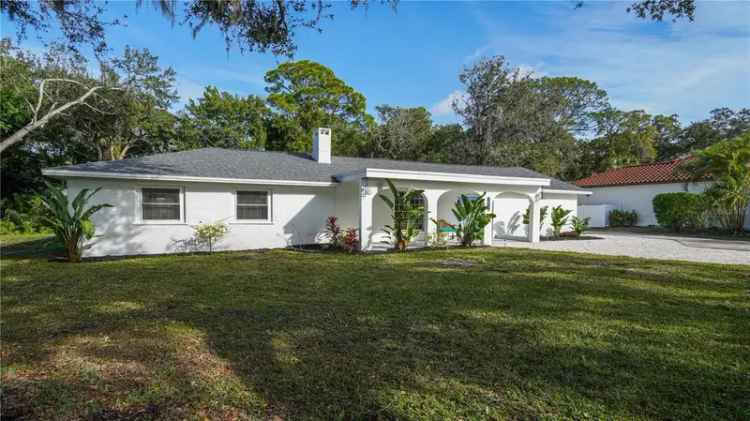 Single-family house For Sale in 1411, Quail Drive, Siesta Key, Florida