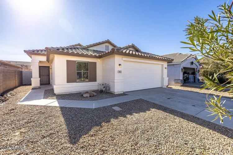 Single-family house For Sale in 705, East Kelsi Avenue, San Tan Valley, Arizona