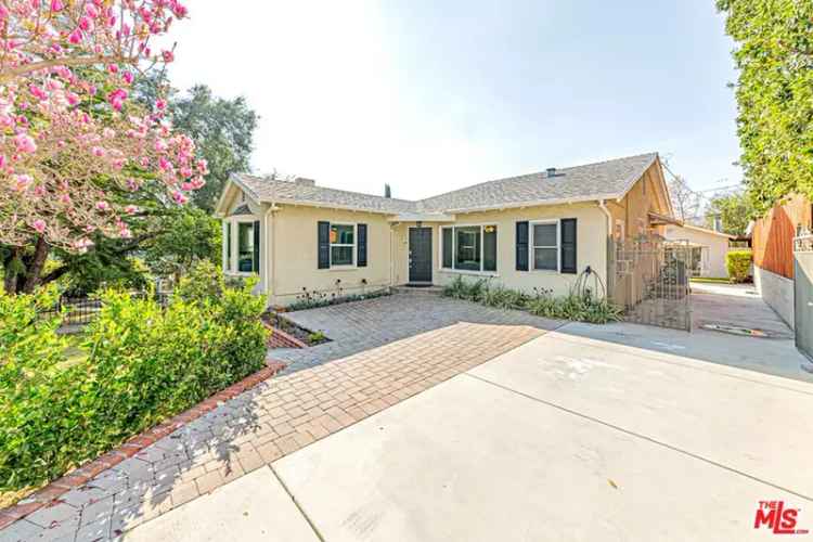 Single-family house For Sale in 4617, Palm Drive, La Cañada Flintridge, California