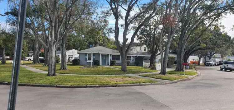 Single-family house For Sale in 3602, East Renellie Circle, Tampa, Florida