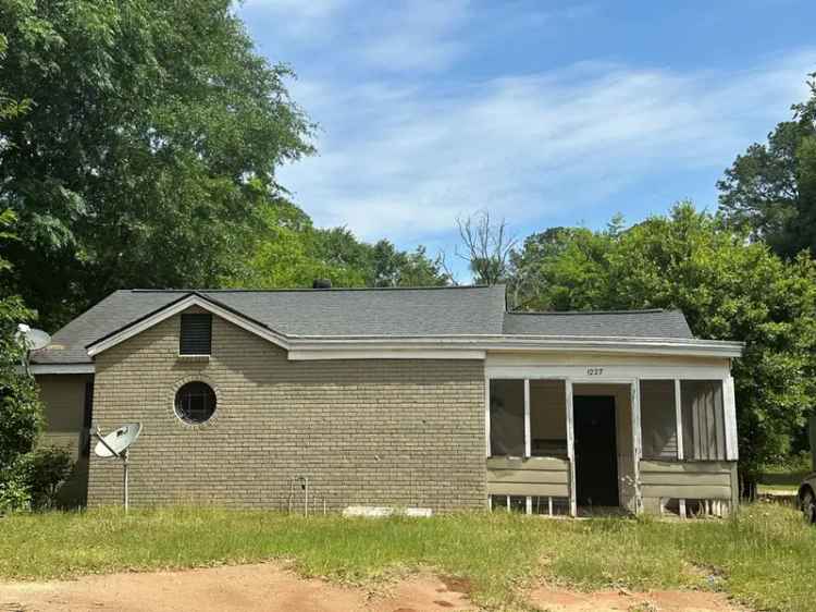 Single-family house For Sale in 1227, West Lincoln Avenue, Albany, Georgia