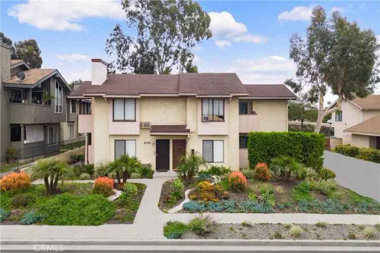 Multi-family house For Sale in 23192, Saguaro Street, Lake Forest, California