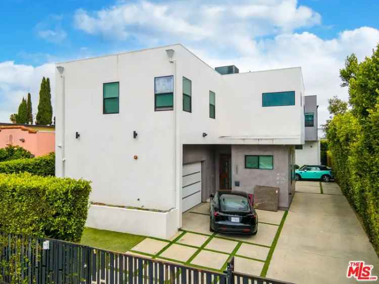 Multi-family house For Sale in 1805, South Longwood Avenue, Los Angeles, California