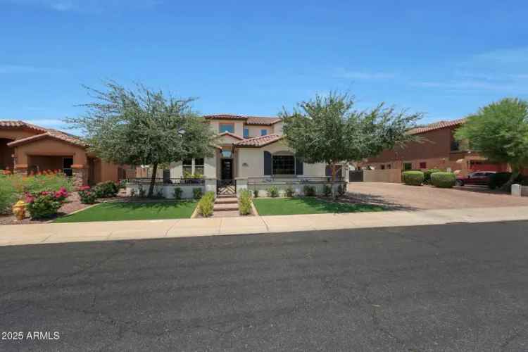 Single-family house For Sale in 17962, West Montecito Avenue, Goodyear, Arizona