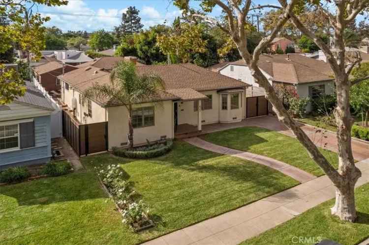 Single-family house For Sale in 621, South Mariposa Street, Burbank, California