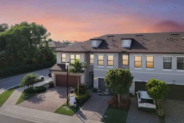 House For Sale in Palm Springs, Florida