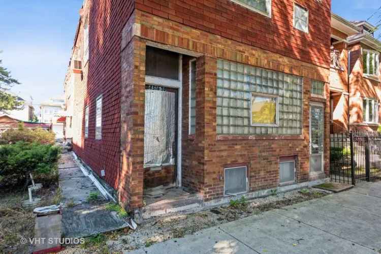 Multi-family house For Sale in 4516, South Washtenaw Avenue, Chicago, Illinois