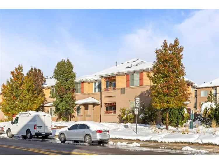 Single-family house For Sale in Denver, Colorado