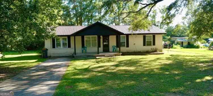 Single-family house For Sale in 104, Walker Street, Greensboro, Georgia