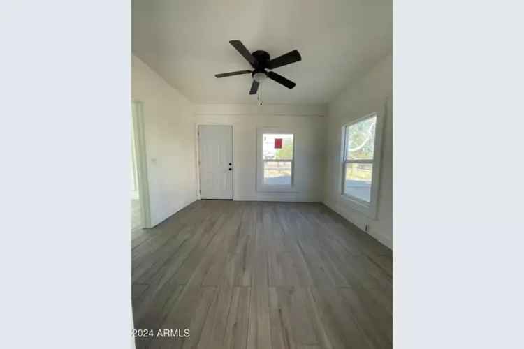 Single-family house For Sale in 207, East Jackson Avenue, Buckeye, Arizona