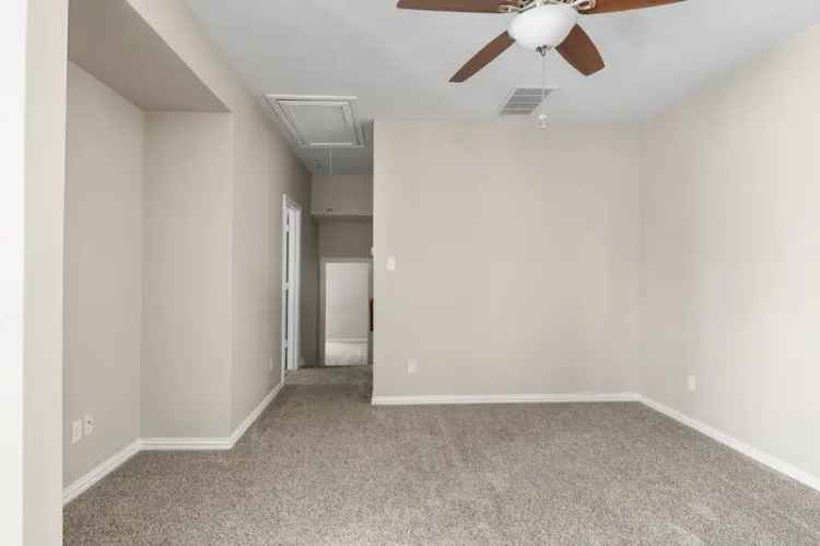 Townhouse for Rent near Castle Hills