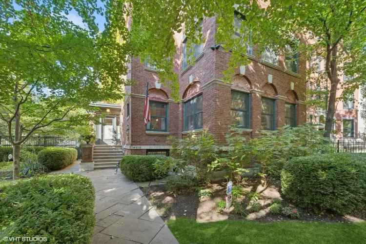 Multi-family house For Sale in 4616, North Magnolia Avenue, Chicago, Illinois