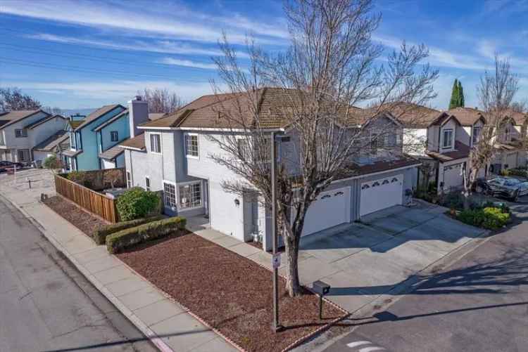 Single-family house For Sale in 1503, Timber Creek Drive, San Jose, California