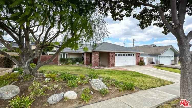 Single-family house For Sale in 401, Bluebell Avenue, Placentia, California