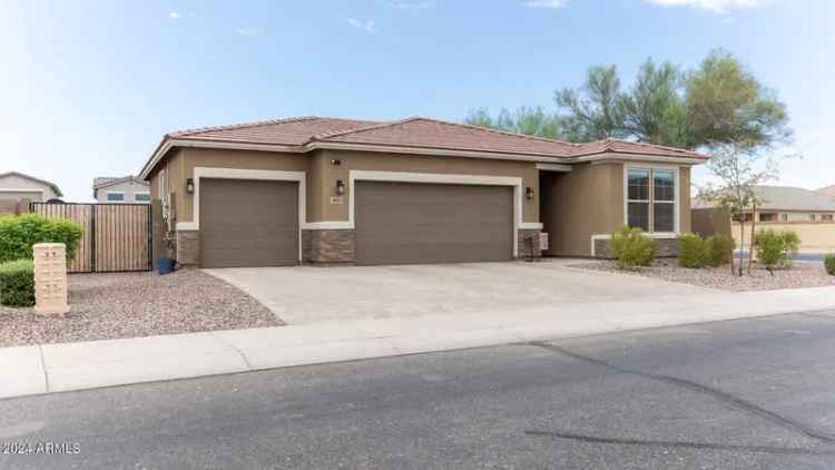 Single-family house For Sale in 809, West Palo Verde Drive, Casa Grande, Arizona