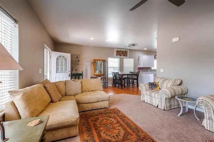 Single-family house For Sale in Montrose, Colorado