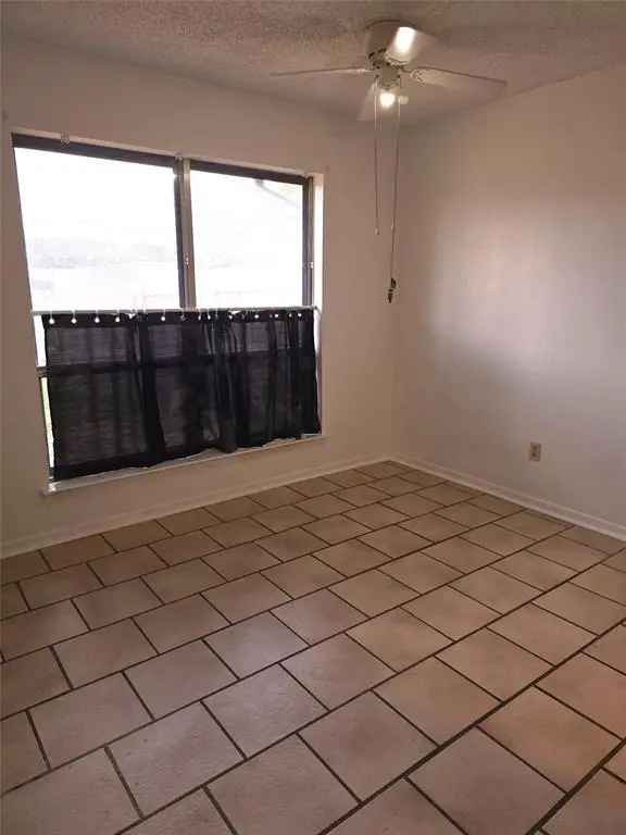 House For Sale in Arlington, Texas