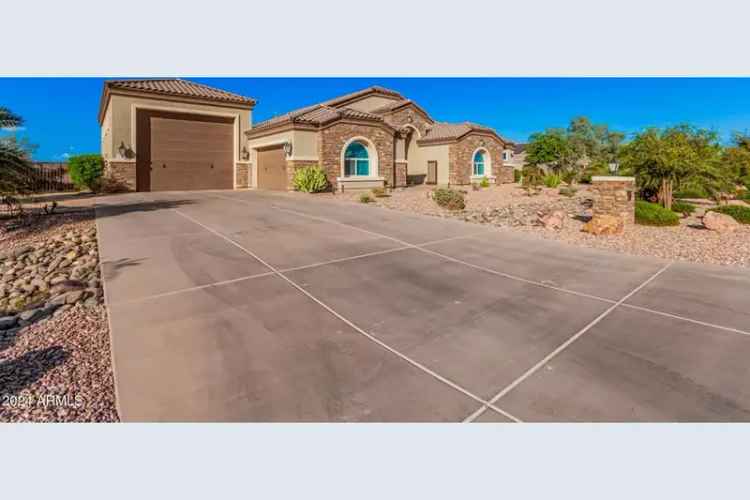 Single-family house For Sale in 13616, West Ocotillo Road, Glendale, Arizona